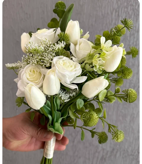 Ручные цветы Эстетические ручные цветы в корейском стиле
Ручные цветы Эстетические ручные цветы в корейском стиле