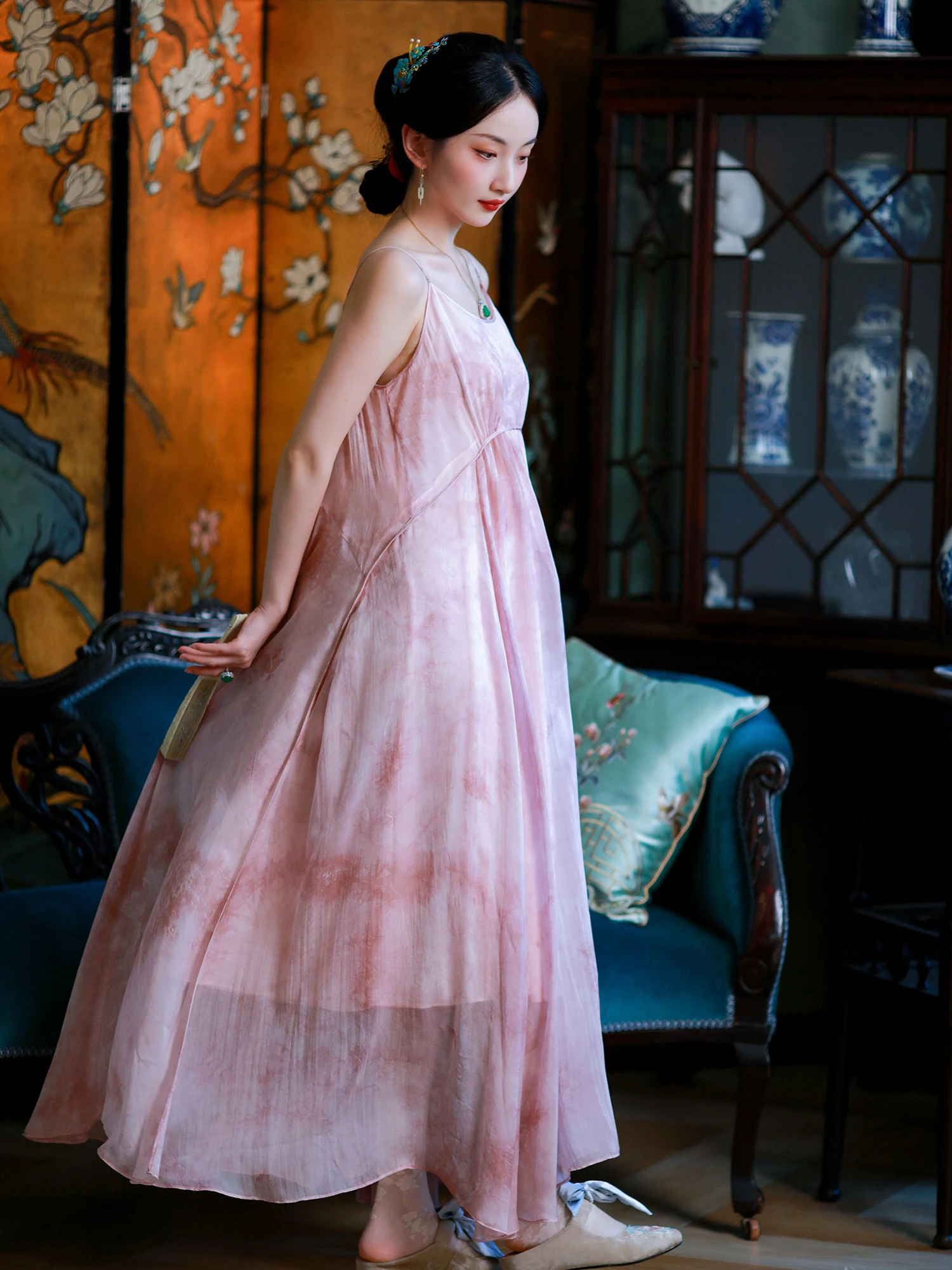 Летнее шелковое шифоновое свободное платье с китайским принтом на бретельках Dr One Ci Wind Fluff, традиционное китайское длинное платье с юбкой, винтажное...
Летнее шелковое шифоновое свободное платье с китайским принтом на бретельках Dr One Ci Wind Fluff, традиционное китайское длинное платье с юбкой, винтажное...