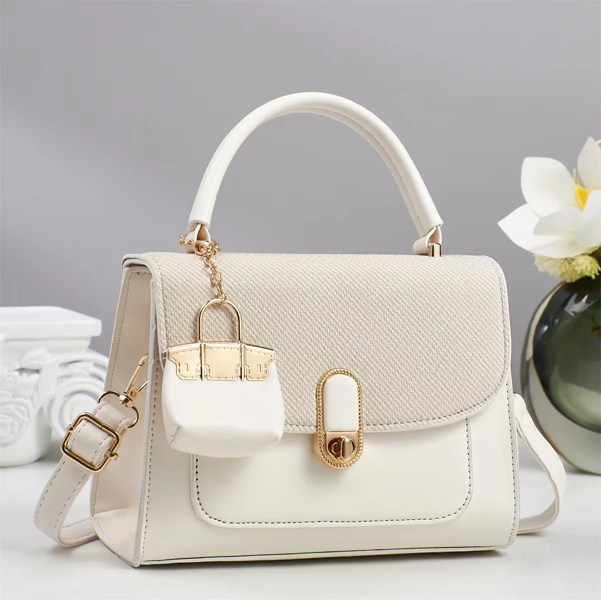 Women bag Handbags Bag for 2025 Female shoulder bag Crossbody High quality fashionable designer travel Hairball bag
Women bag Handbags Bag for 2025 Female shoulder bag Crossbody High quality fashionable designer travel Hairball bag