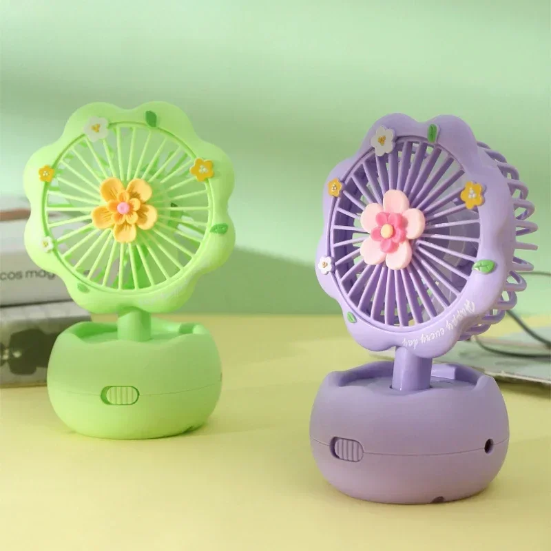 Hot Selling Desktop Cute Handheld Mini Fan Student Portable Portable High Wind USB Fan Silent
Hot Selling Desktop Cute Handheld Mini Fan Student Portable Portable High Wind USB Fan Silent