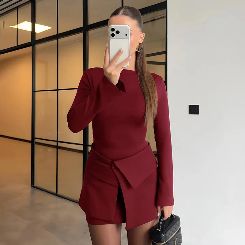 Однотонный комплект из 2 предметов, облегающее мини-платье с разрезом на шее и длинными рукавами + юбка на одной пуговице с лацканами, женский модный офисный женский повседневный костюм
Однотонный комплект из 2 предметов, облегающее мини-платье с разрезом на шее и длинными рукавами + юбка на одной пуговице с лацканами, женский модный офисный женский повседневный костюм