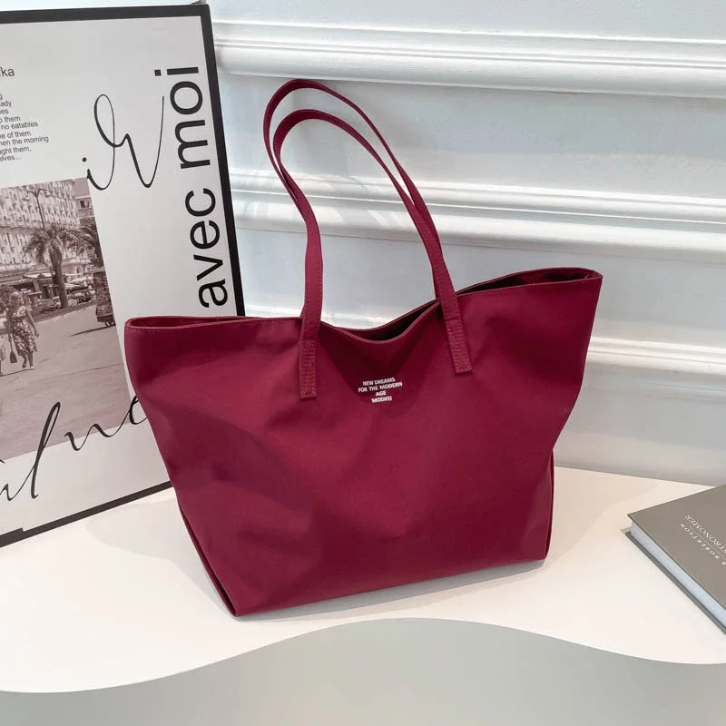 Large Capacity Waterproof Nylon Shoulder Bag Solid Zipper Casual Tote Handbag 2024 Hot Sale Bags for Women Bolsas Femininas
Large Capacity Waterproof Nylon Shoulder Bag Solid Zipper Casual Tote Handbag 2024 Hot Sale Bags for Women Bolsas Femininas