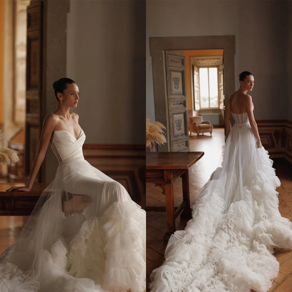Customized Temperament White Satin Wedding Dress High Quality Strapless Sleeveless Zipper Back Chapel Train Bridal Gowns
Customized Temperament White Satin Wedding Dress High Quality Strapless Sleeveless Zipper Back Chapel Train Bridal Gowns