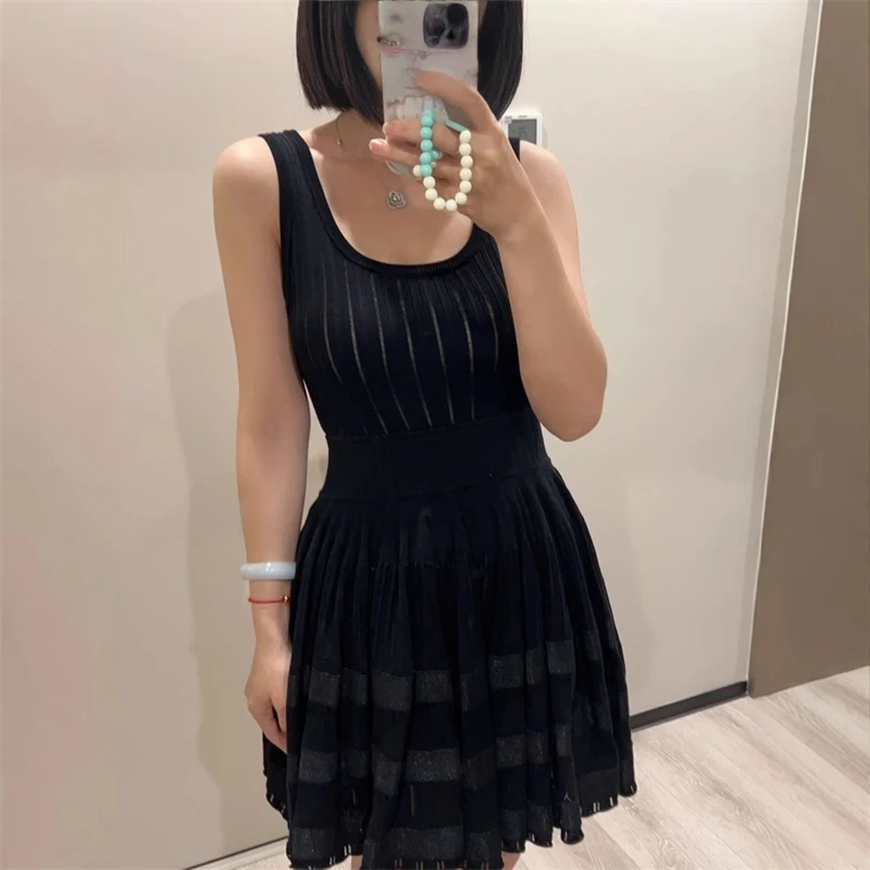 Французское знаменитое тяжелое промышленное платье-жилет с полым трапециевидным вырезом, летнее однотонное утягивающее трикотажное платье с высокой талией на подтяжках
Французское знаменитое тяжелое промышленное платье-жилет с полым трапециевидным вырезом, летнее однотонное утягивающее трикотажное платье с высокой талией на подтяжках