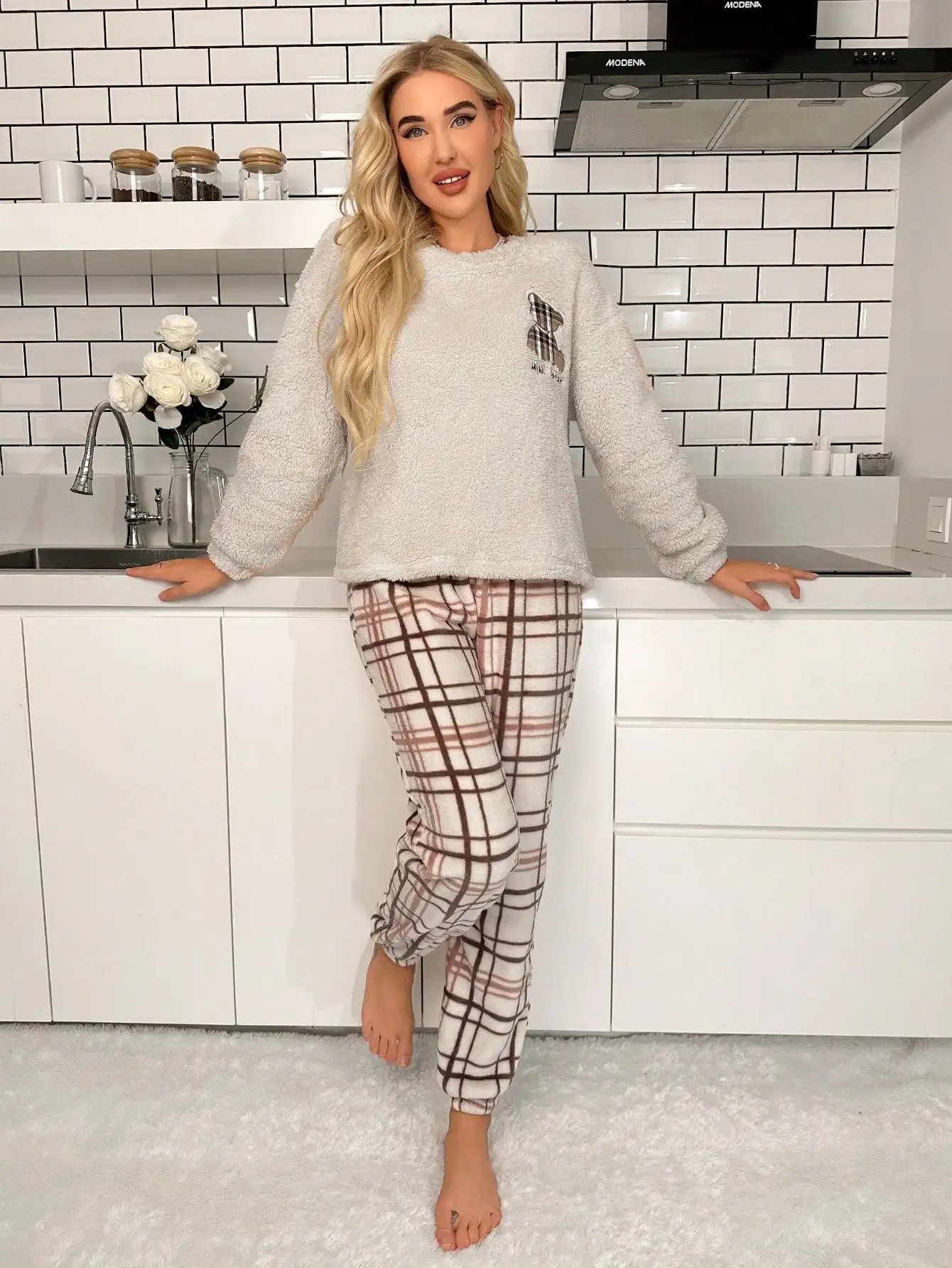 Fluffy Plaid Teddy Bear Embroidery Pajama Set Cozy Winter Sleepwear For Women
Fluffy Plaid Teddy Bear Embroidery Pajama Set Cozy Winter Sleepwear For Women