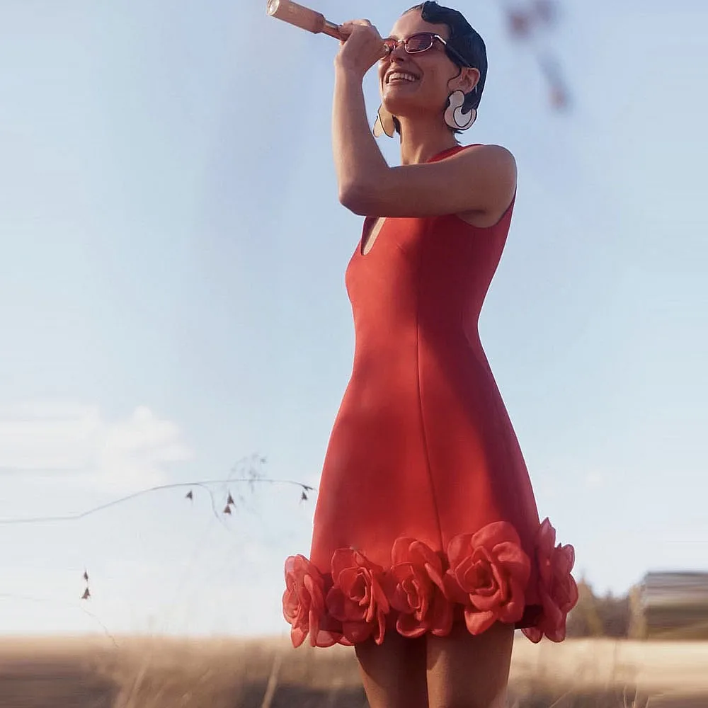 Red Short Cocktail Dress With Handmade Flowers Sheath Prom Gowns V Neck Satin Homecoming Gowns
Red Short Cocktail Dress With Handmade Flowers Sheath Prom Gowns V Neck Satin Homecoming Gowns