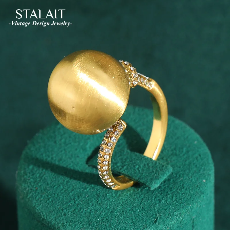Vintage Smooth Gold Color Ball Rings with White Rhinestones Adjustable Open Simple Wedding for Women Luxury New in Jewelry Gift
Vintage Smooth Gold Color Ball Rings with White Rhinestones Adjustable Open Simple Wedding for Women Luxury New in Jewelry Gift