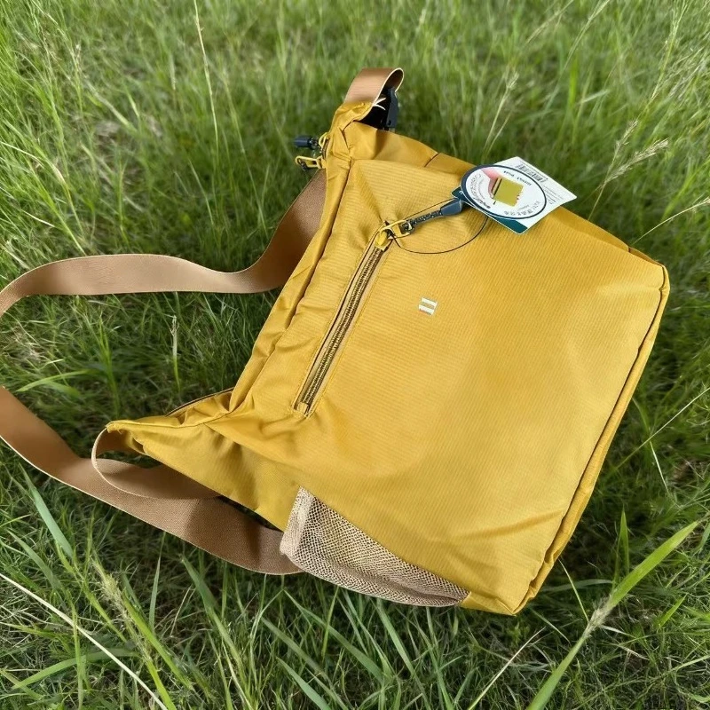 2026New men's and women's high-quality outdoor sports 5.5L small crossbody bag lightweight shoulder bag
2026New men's and women's high-quality outdoor sports 5.5L small crossbody bag lightweight shoulder bag