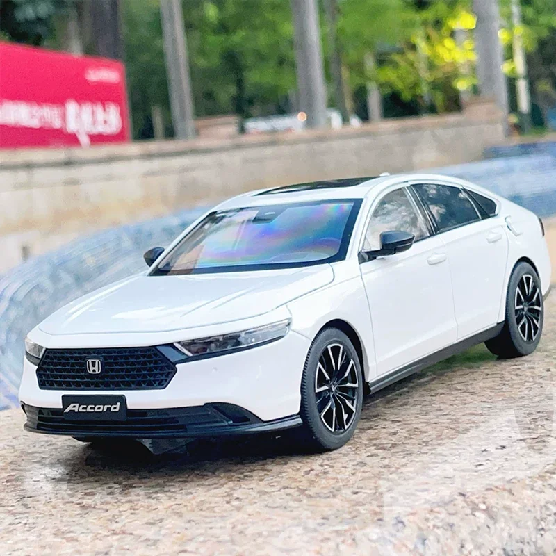 1:18 Accord 11th Simulation Diecast Metal Alloy Model car Sound Light Collection Kids Toy Gifts
1:18 Accord 11th Simulation Diecast Metal Alloy Model car Sound Light Collection Kids Toy Gifts