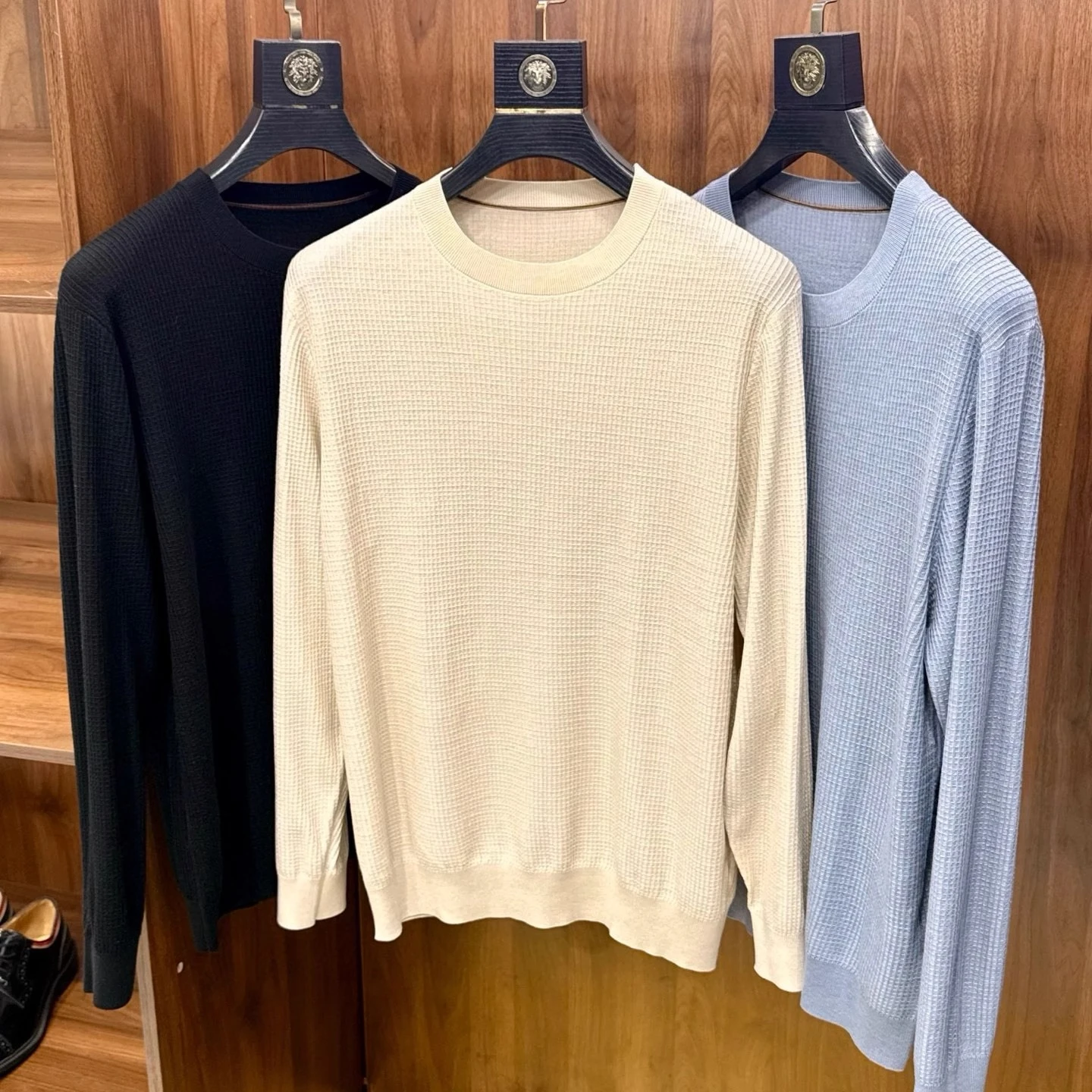 LP шерсть тутового шелка смешанный повседневный свитер вязаный свитер
LP шерсть тутового шелка смешанный повседневный свитер вязаный свитер