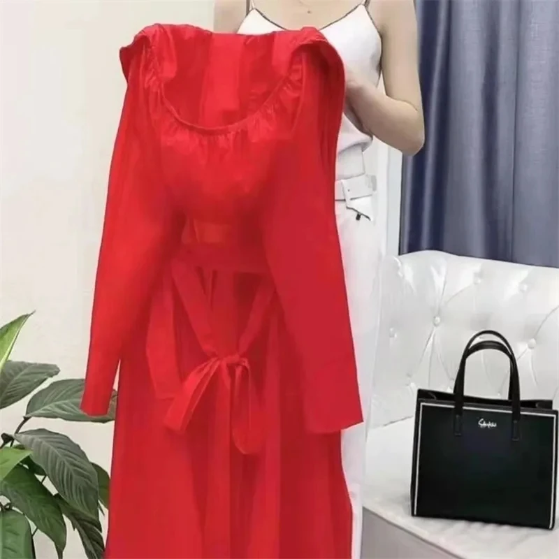Spring Summer 2025New Sunscreen Jacket Ladies Loose Hooded Windbreaker Western-Style Long Sun Protection Clothing Coat Women Top
Spring Summer 2025New Sunscreen Jacket Ladies Loose Hooded Windbreaker Western-Style Long Sun Protection Clothing Coat Women Top