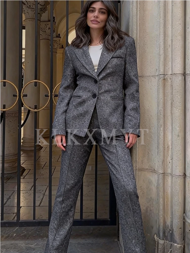 Women’s Suit Set 2025 New Fashion Solid Color Suit Long Sleeves Button Top+Leisure Pants Two Piece Set Women Elegant Suit
Women’s Suit Set 2025 New Fashion Solid Color Suit Long Sleeves Button Top+Leisure Pants Two Piece Set Women Elegant Suit