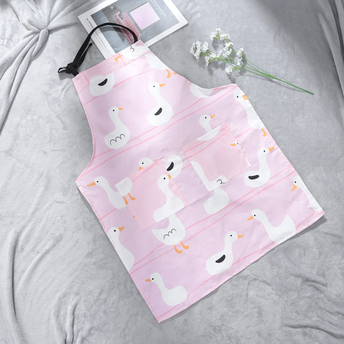Children's Apron Cotton Kids Cooking Bib Duck Pattern Hanging Neck Double Layer Parent child Reusable Easy Clean
Children's Apron Cotton Kids Cooking Bib Duck Pattern Hanging Neck Double Layer Parent child Reusable Easy Clean