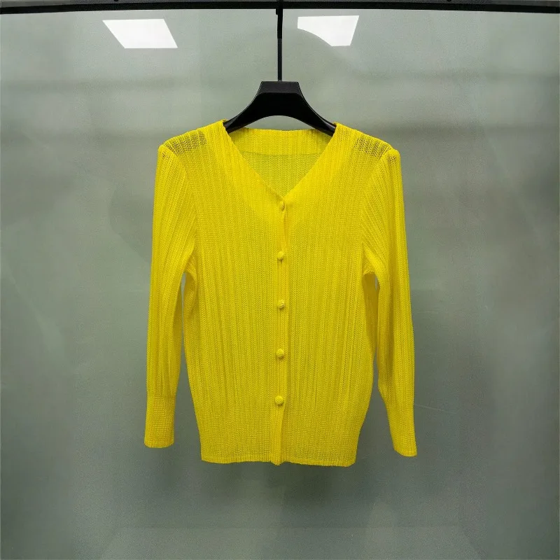 Miyake Pleated Mesh Sun Protection Jacket 2026 Summer New Plisse Simple Casual Versatile Puff Cardigan Pleats Long Sleeve Coat
Miyake Pleated Mesh Sun Protection Jacket 2026 Summer New Plisse Simple Casual Versatile Puff Cardigan Pleats Long Sleeve Coat