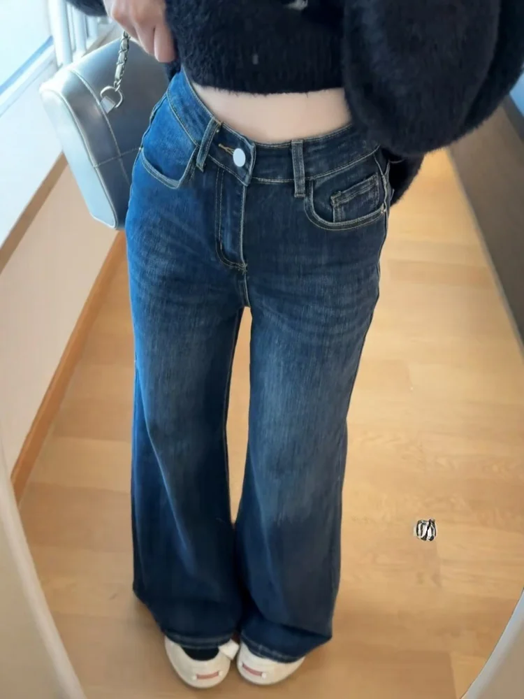 Свободные джинсы с высокой талией и широкими штанинами в ретро-стиле для женщин, осенние, больших размеров, удобные, прямого кроя, не обтягивающие ноги
Свободные джинсы с высокой талией и широкими штанинами в ретро-стиле для женщин, осенние, больших размеров, удобные, прямого кроя, не обтягивающие ноги