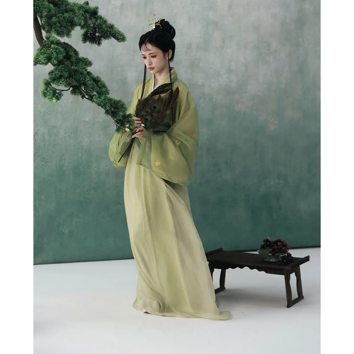 Улучшение нового продукта, древний костюм Wei Jin, женский костюм Hanfu, прозрачная зеленая сломанная юбка с принтом холодного ветра, повседневный комплект с перекрестным воротником
Улучшение нового продукта, древний костюм Wei Jin, женский костюм Hanfu, прозрачная зеленая сломанная юбка с принтом холодного ветра, повседневный комплект с перекрестным воротником