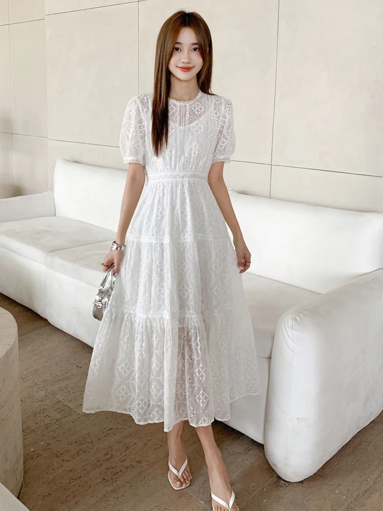 Sweet Hollow Round Neck White Embroidered Dress French Style 2024 Summer Short Sleeve Waist Dress Boho Vacation Women Vestidos
Sweet Hollow Round Neck White Embroidered Dress French Style 2024 Summer Short Sleeve Waist Dress Boho Vacation Women Vestidos