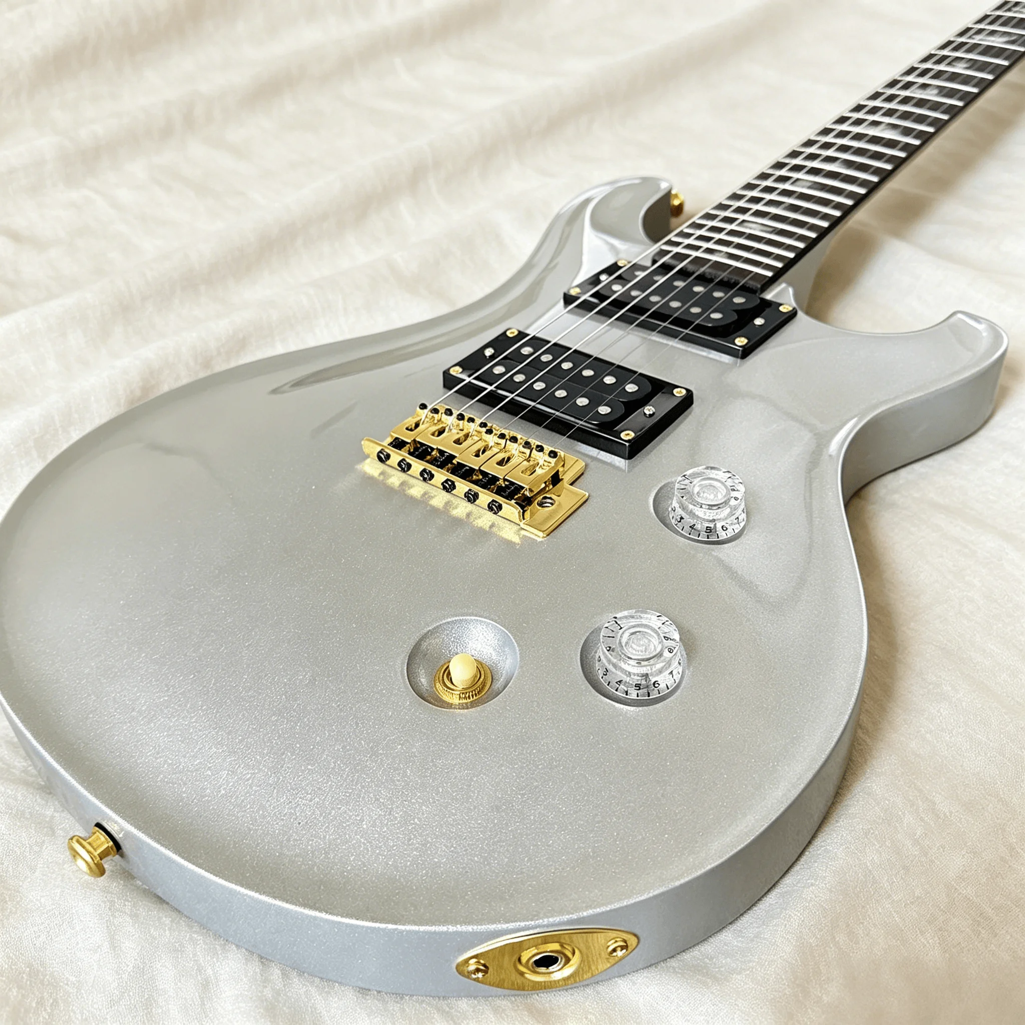 Silver Sparkle Style Electric Guitar Gold Hardware Bird Fret Inlay HH Humbucker Pickups Rosewood Fretboard Free Shipping
Silver Sparkle Style Electric Guitar Gold Hardware Bird Fret Inlay HH Humbucker Pickups Rosewood Fretboard Free Shipping