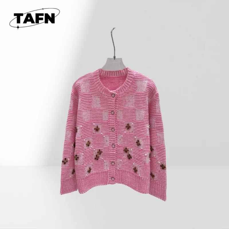 Кашемировый кардиган в стиле ретро — классический дизайн с современным комфортом для элегантного дизайна 2025 года для повседневного комфорта в 2025 году AI1438 
Кашемировый кардиган в стиле ретро — классический дизайн с современным комфортом для элегантного дизайна 2025 года для повседневного комфорта в 2025 году AI1438