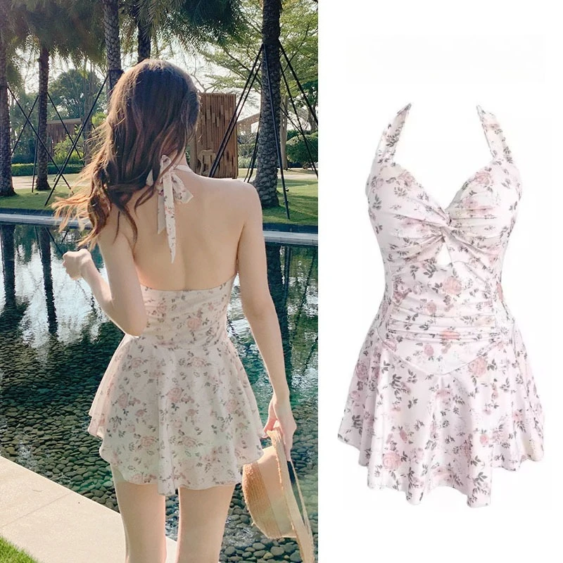 One-piece swimsuit women's high-end pink pure desire skirt style conservative belly cover and thin hot spring swimsuit
One-piece swimsuit women's high-end pink pure desire skirt style conservative belly cover and thin hot spring swimsuit