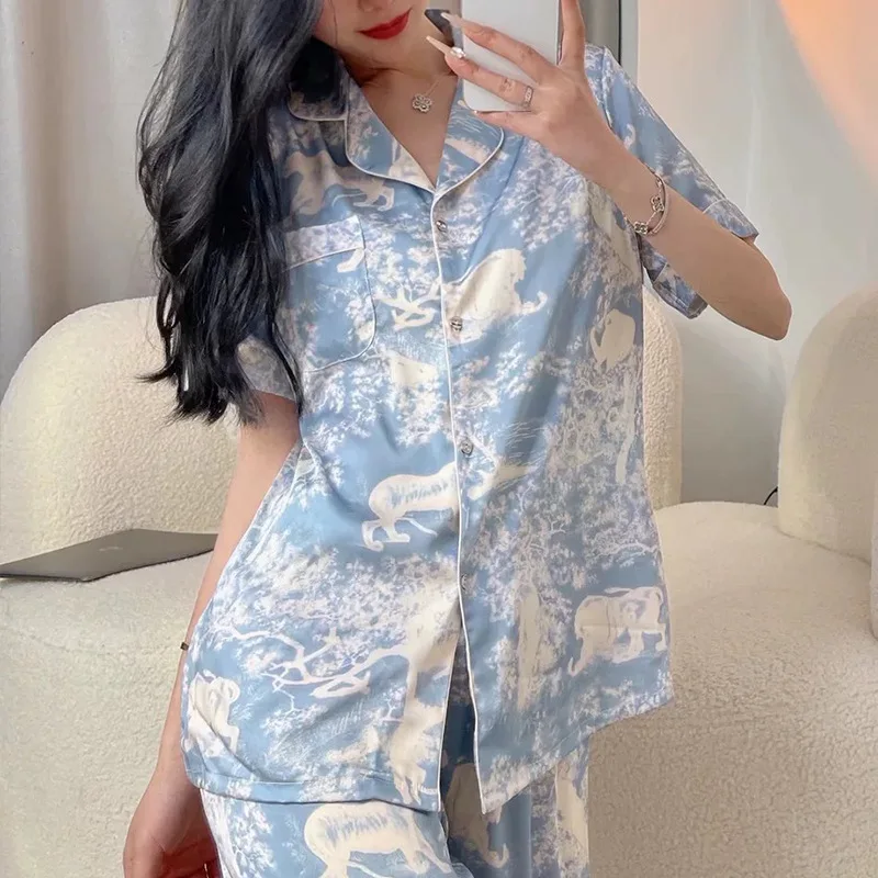 Модная Пижама Pjs с коротким рукавом, костюм с трусиками для женщин, одежда для отдыха, атласная шелковая одежда для сна, Повседневная Пижама, домашняя одежда, 2 шт.
Модная Пижама Pjs с коротким рукавом, костюм с трусиками для женщин, одежда для отдыха, атласная шелковая одежда для сна, Повседневная Пижама, домашняя одежда, 2 шт.