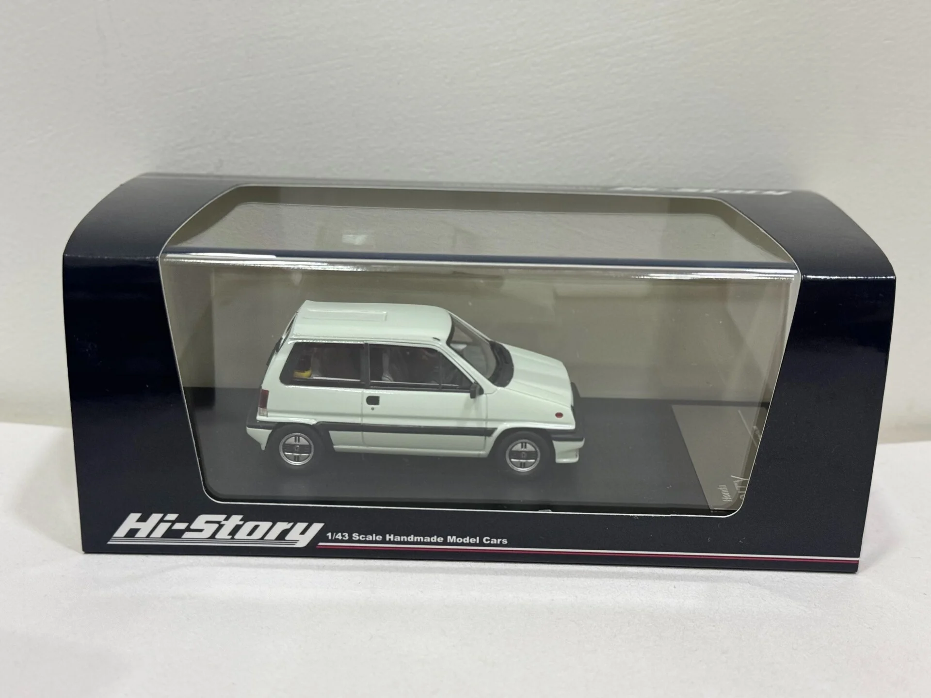 Модель автомобиля Honda City из смолы, масштаб 1/43, серия Flaws HI Story
Модель автомобиля Honda City из смолы, масштаб 1/43, серия Flaws HI Story