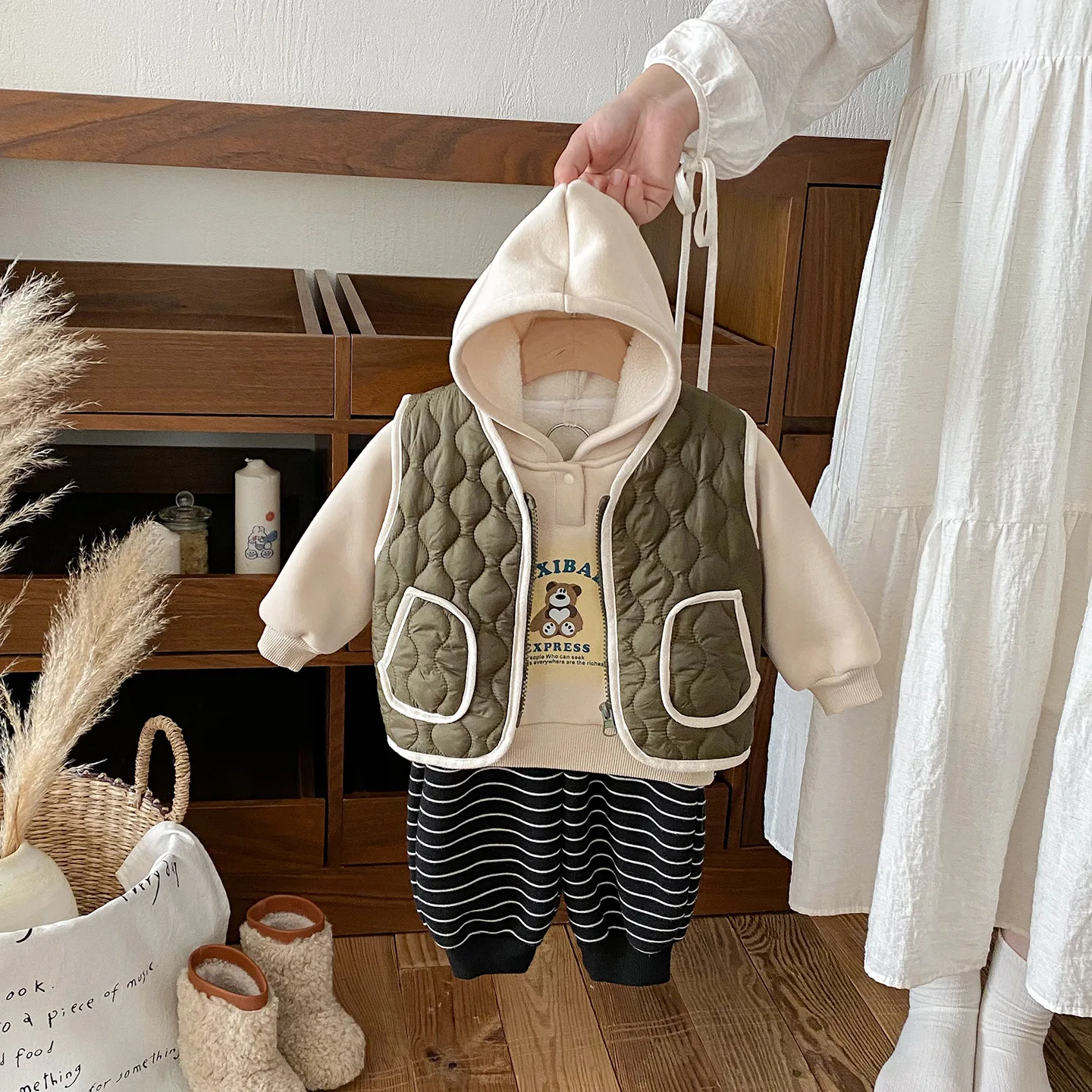Toddler Girls Clothes Set Winter New Thick Cartoon Printed Kid Girl Sweatshirt Vest Striped Mid Waist Infant Baby Girls Pant
Toddler Girls Clothes Set Winter New Thick Cartoon Printed Kid Girl Sweatshirt Vest Striped Mid Waist Infant Baby Girls Pant