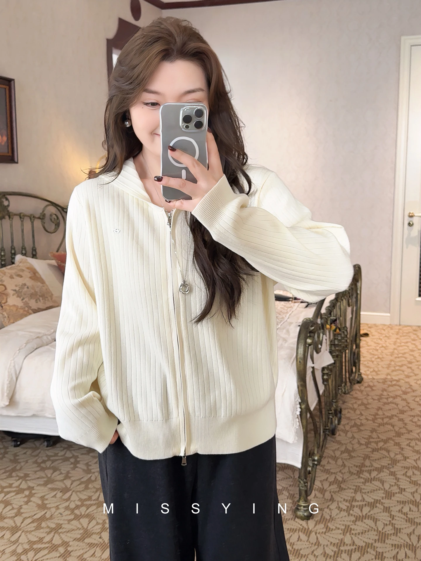 Повседневная толстовка с капюшоном больших размеров, вязаная верхняя одежда, осенняя новинка Sle Oats и Miss ng, женская мода из полиэстера большого размера...
Повседневная толстовка с капюшоном больших размеров, вязаная верхняя одежда, осенняя новинка Sle Oats и Miss ng, женская мода из полиэстера большого размера...