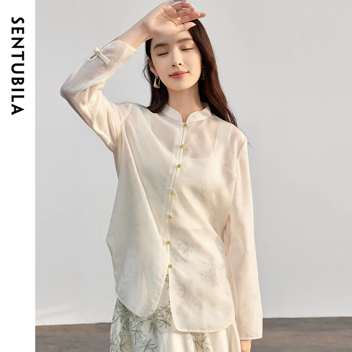 SENTUBILA Straight Jacquard Shirt Woman 2025 Spring Chinese Style Stand Neck Long Sleeve Spliced Button Blouses 151C57756
SENTUBILA Straight Jacquard Shirt Woman 2025 Spring Chinese Style Stand Neck Long Sleeve Spliced Button Blouses 151C57756