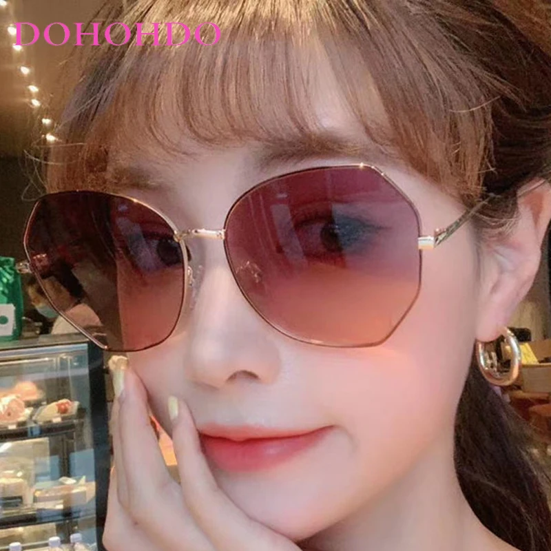 Fashion Designer Metal Butterfly Frame Women Sunglasses Brand Men Sun Galsses Outdoor Travel Fishing Driving Shade Eyewear UV400
Fashion Designer Metal Butterfly Frame Women Sunglasses Brand Men Sun Galsses Outdoor Travel Fishing Driving Shade Eyewear UV400