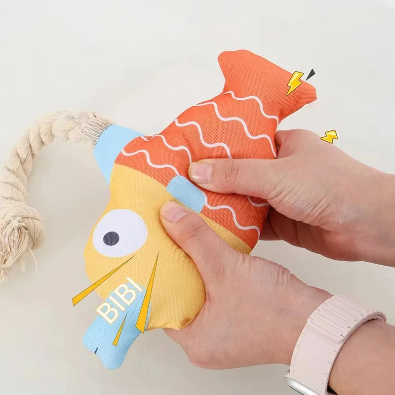 Squeaky Interactive Cat Toy Realistic Fish Design Plush Chew Toy with Cotton Rope Pull Action for Kittens and Cats Indoor
Squeaky Interactive Cat Toy Realistic Fish Design Plush Chew Toy with Cotton Rope Pull Action for Kittens and Cats Indoor
