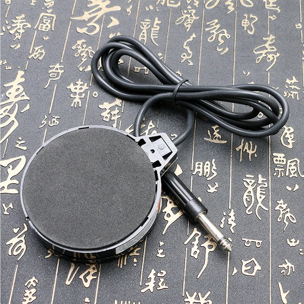 Professional Round Foot Pedal for Tattoo Machines Heavy-Duty Plastic Construction Non-Slip Base Stable Power Delivery
Professional Round Foot Pedal for Tattoo Machines Heavy-Duty Plastic Construction Non-Slip Base Stable Power Delivery