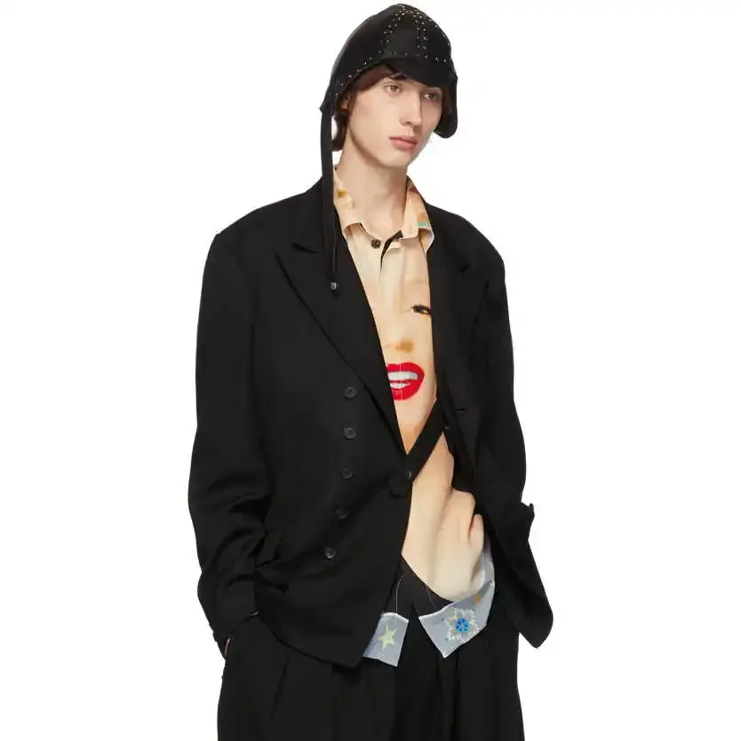 YOJI OOAK WOOL BLAZER BLACK Мужская повседневная куртка подходит со всем
YOJI OOAK WOOL BLAZER BLACK Мужская повседневная куртка подходит со всем