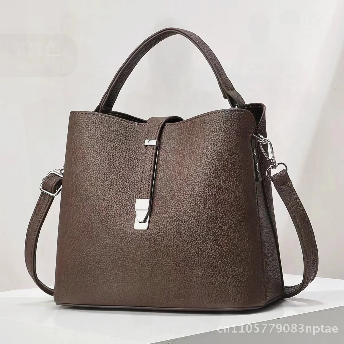 Fashion European American Women's Bucket Bag High End Simple Exquisite Large Capacity Crossbody Shoulder Bag in Multiple Colors
Fashion European American Women's Bucket Bag High End Simple Exquisite Large Capacity Crossbody Shoulder Bag in Multiple Colors