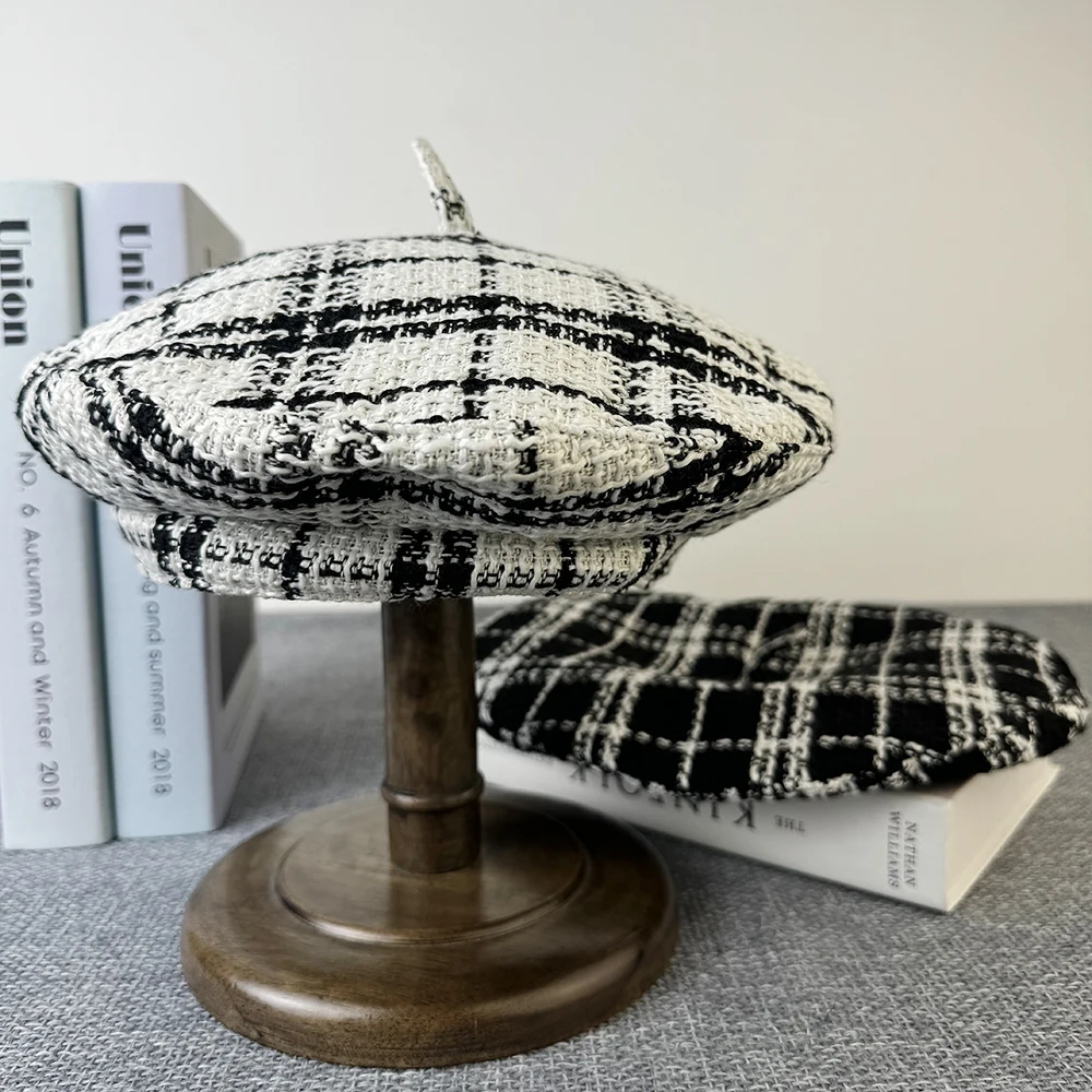 2025 Ins Fashion Beret Hat Women Cap Wool Plaid Winter Retro French Black White Artist Flat Lady Vintage Cap FDM12
2025 Ins Fashion Beret Hat Women Cap Wool Plaid Winter Retro French Black White Artist Flat Lady Vintage Cap FDM12