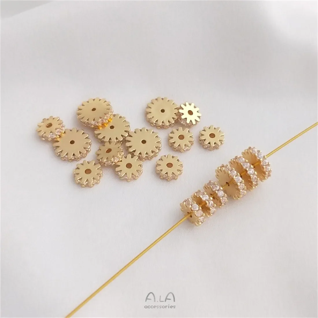 1PCS Handmade Jewelry Bead, 14K Copper-clad, Real Gold Gear, Lace Zircon Spacer, DIY Bracelet, Necklace Accessories, C141
1PCS Handmade Jewelry Bead, 14K Copper-clad, Real Gold Gear, Lace Zircon Spacer, DIY Bracelet, Necklace Accessories, C141