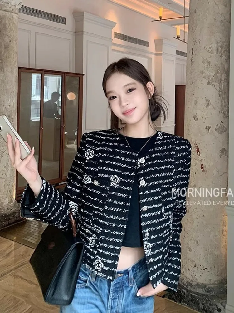 High Quality French Luxury Small Fragrance Tweed Jackets For Women Fashion Casual Fried Street Short Coats Vintage Outerwears
High Quality French Luxury Small Fragrance Tweed Jackets For Women Fashion Casual Fried Street Short Coats Vintage Outerwears