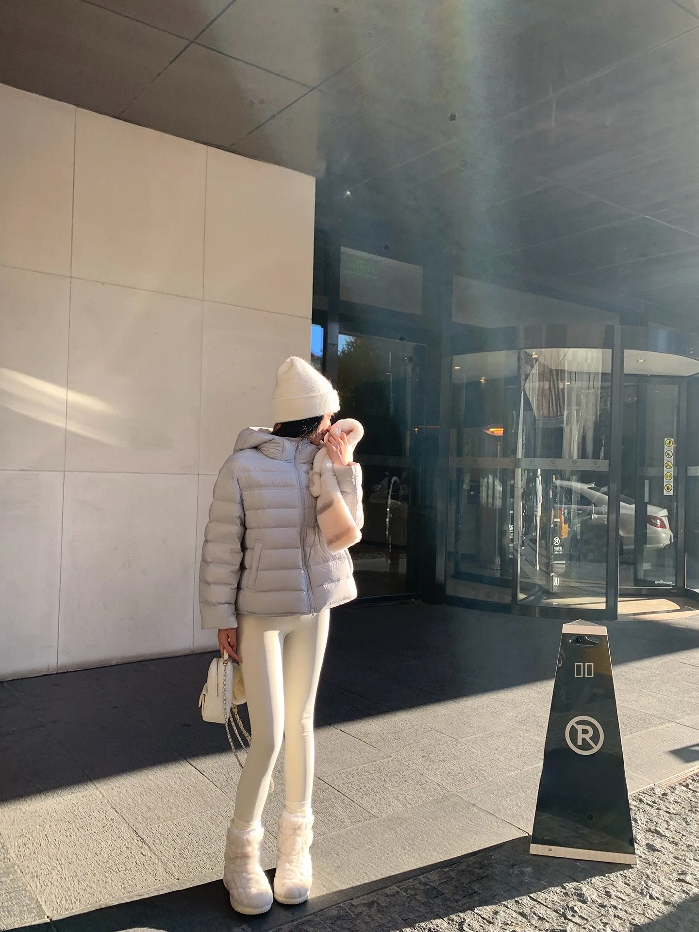 Женская утепленная куртка Cchen White Du с капюшоном, осенне-зимняя, универсальная, теплая, повседневная, стандартного кроя, с длинными рукавами, на молнии
Женская утепленная куртка Cchen White Du с капюшоном, осенне-зимняя, универсальная, теплая, повседневная, стандартного кроя, с длинными рукавами, на молнии