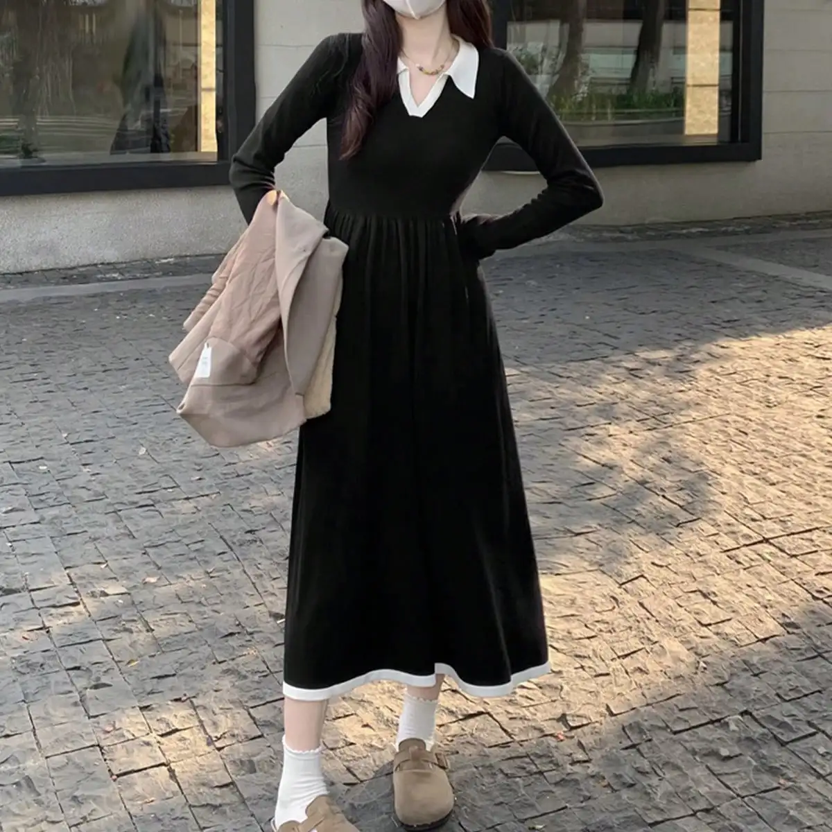 Korean Chic Spring French High-End Contrasting Color Polo Collar Waist Slimming Look Black Long-Sleeved Knitted Individual Women
Korean Chic Spring French High-End Contrasting Color Polo Collar Waist Slimming Look Black Long-Sleeved Knitted Individual Women