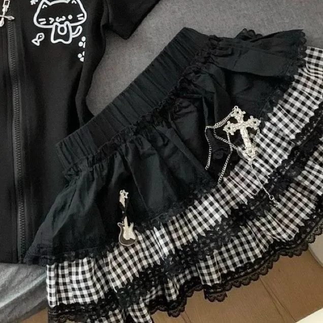 Harajuku Y2K Lace Sexy Cake Dark Punk Fluffy Versatile Skirt Subculture Splicing Plaid Skirt(Excluding Accessories)
Harajuku Y2K Lace Sexy Cake Dark Punk Fluffy Versatile Skirt Subculture Splicing Plaid Skirt(Excluding Accessories)