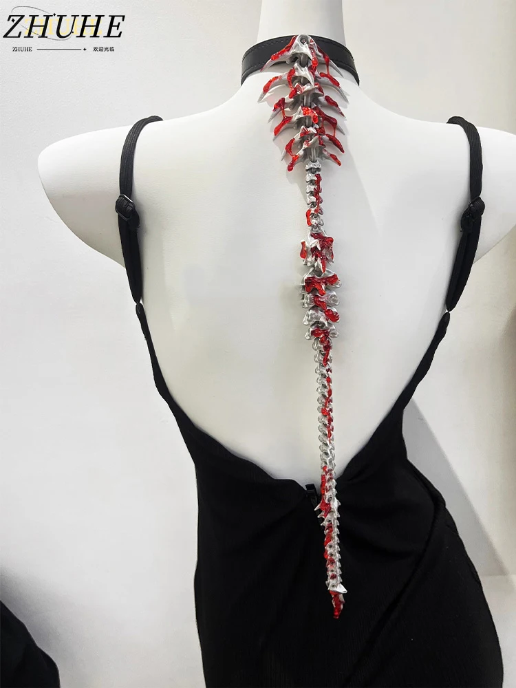 The Silver Dragon Spine Necklace In Gothic Dark Style Is A Niche Design For Men's And Women's Carnival Jewelry Accessories
The Silver Dragon Spine Necklace In Gothic Dark Style Is A Niche Design For Men's And Women's Carnival Jewelry Accessories