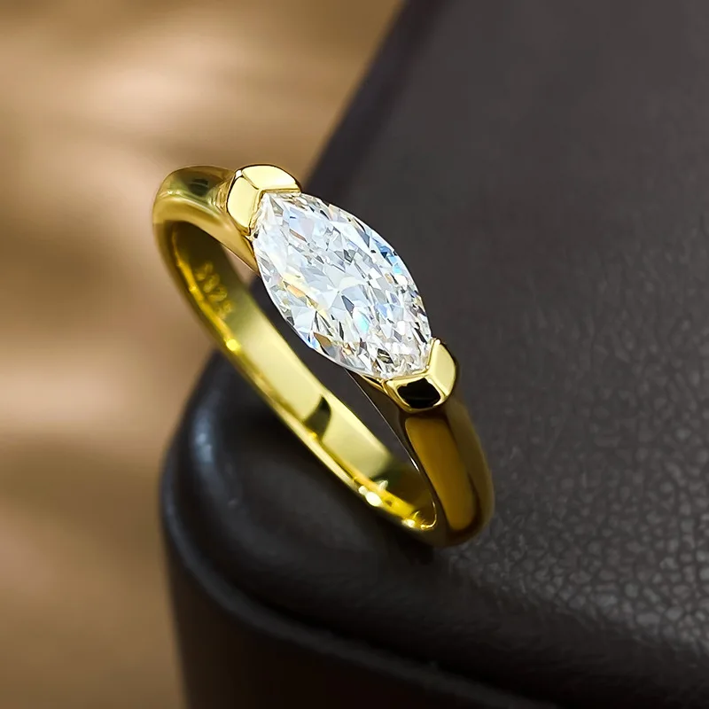 14K Gold Marquise Moissanite Diamond Ring 100% Real 925 Sterling Silver Party Wedding Band Rings for Women Engagement Jewelry
14K Gold Marquise Moissanite Diamond Ring 100% Real 925 Sterling Silver Party Wedding Band Rings for Women Engagement Jewelry