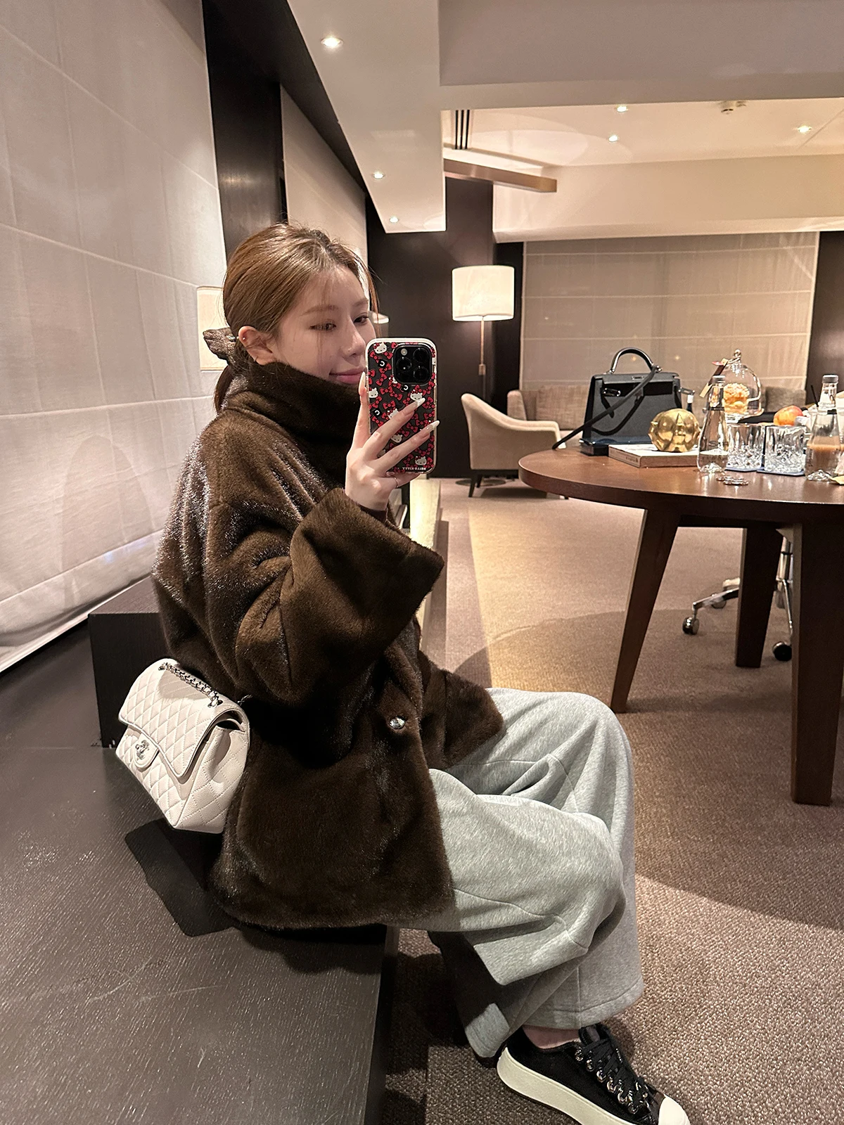 Dibaoxi nut ell Colored Long Sve Loose Fur Jaet Eco Friendly Winter Lazy Sle Women's Outerwear Coat
Dibaoxi nut ell Colored Long Sve Loose Fur Jaet Eco Friendly Winter Lazy Sle Women's Outerwear Coat