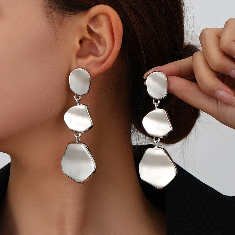 Retro Smooth Geometric Round Gold Plated Earrings For Women Simple Versatile Advanced Sense Fashion Commute Earrings Wholesale
Retro Smooth Geometric Round Gold Plated Earrings For Women Simple Versatile Advanced Sense Fashion Commute Earrings Wholesale