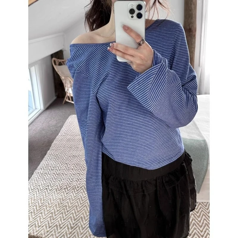 Spring simple and versatile one-word shoulder classic striped long-sleeved halter T-shirt top women's outer bottoming shirt top
Spring simple and versatile one-word shoulder classic striped long-sleeved halter T-shirt top women's outer bottoming shirt top