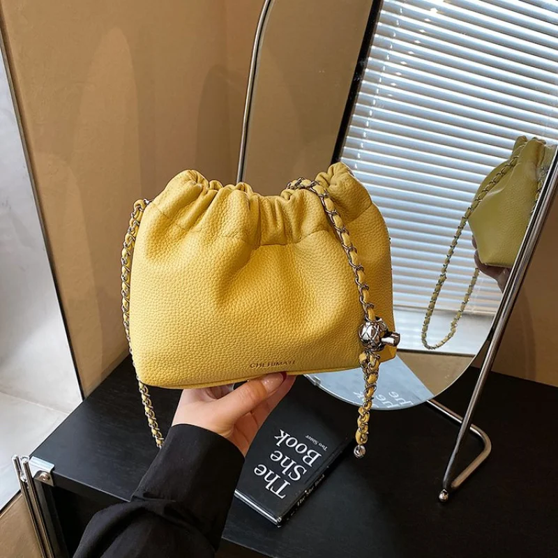 Классическая элегантная женская сумка через плечо, кожаная сумка премиум-класса, стиль-мессенджер, люксовый бренд, женская мода 
Классическая элегантная женская сумка через плечо, кожаная сумка премиум-класса, стиль-мессенджер, люксовый бренд, женская мода