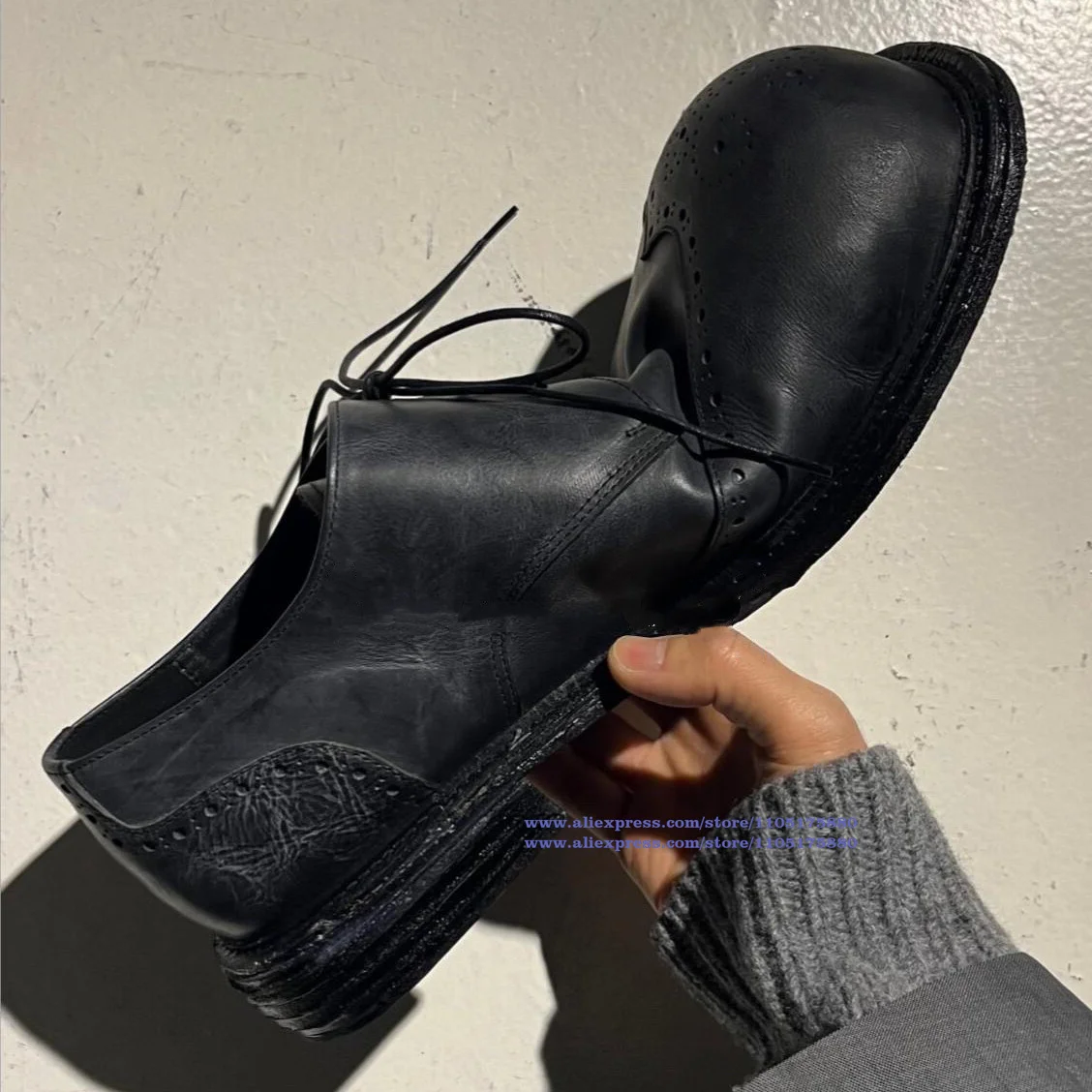 Vintage Black Leather Brogue Lace-Up Oxfords Streetwear Footwear Height Increasing Big Round Toe Men's Shoes Trendy Men's Shoes
Vintage Black Leather Brogue Lace-Up Oxfords Streetwear Footwear Height Increasing Big Round Toe Men's Shoes Trendy Men's Shoes