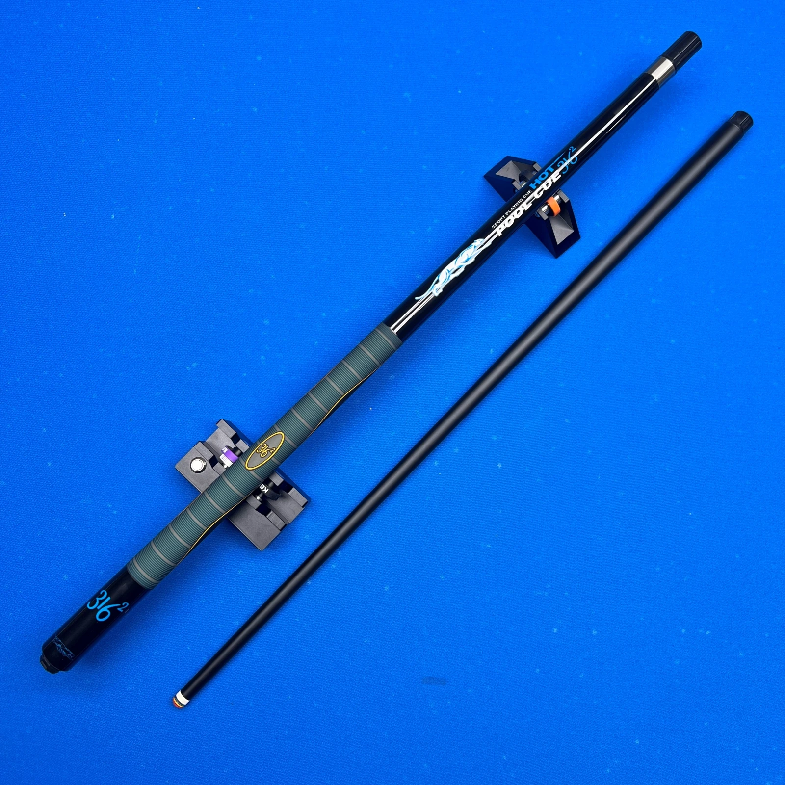 12.5mm Fiberglass Pool Cue Colorful Multi Layer Tip Stainless Steel Quick Release Joint Non Slip Grip Gift for Beginners
12.5mm Fiberglass Pool Cue Colorful Multi Layer Tip Stainless Steel Quick Release Joint Non Slip Grip Gift for Beginners