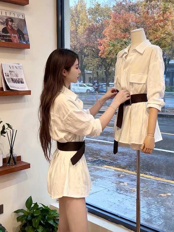 Свободная женская рубашка с длинным рукавом и V-образным вырезом, белая, в корейском стиле, весенняя, с поясом на талии, элегантная, повседневная
Свободная женская рубашка с длинным рукавом и V-образным вырезом, белая, в корейском стиле, весенняя, с поясом на талии, элегантная, повседневная