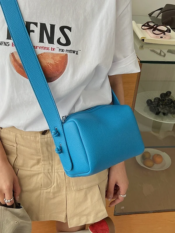 Stylish Blue Small Square Bag 2026 Spring New Fashion Crossbody Pillow Women's Handbag High-End Sensation Trendy Bag
Stylish Blue Small Square Bag 2026 Spring New Fashion Crossbody Pillow Women's Handbag High-End Sensation Trendy Bag